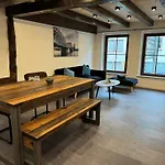 4711 Apartamento *
